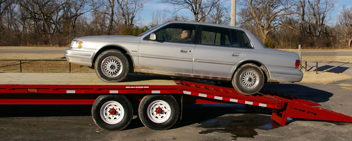 Notice how this vehicle easily clears the trailer because of the six-foot ramps